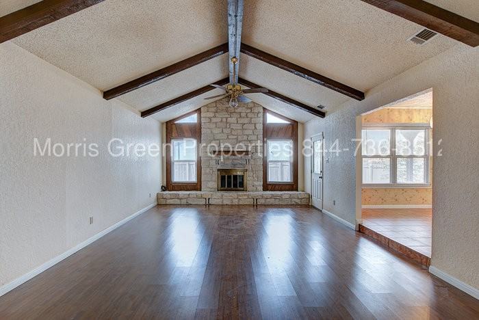 2100 Whispering Dr - Photo 3 of 22