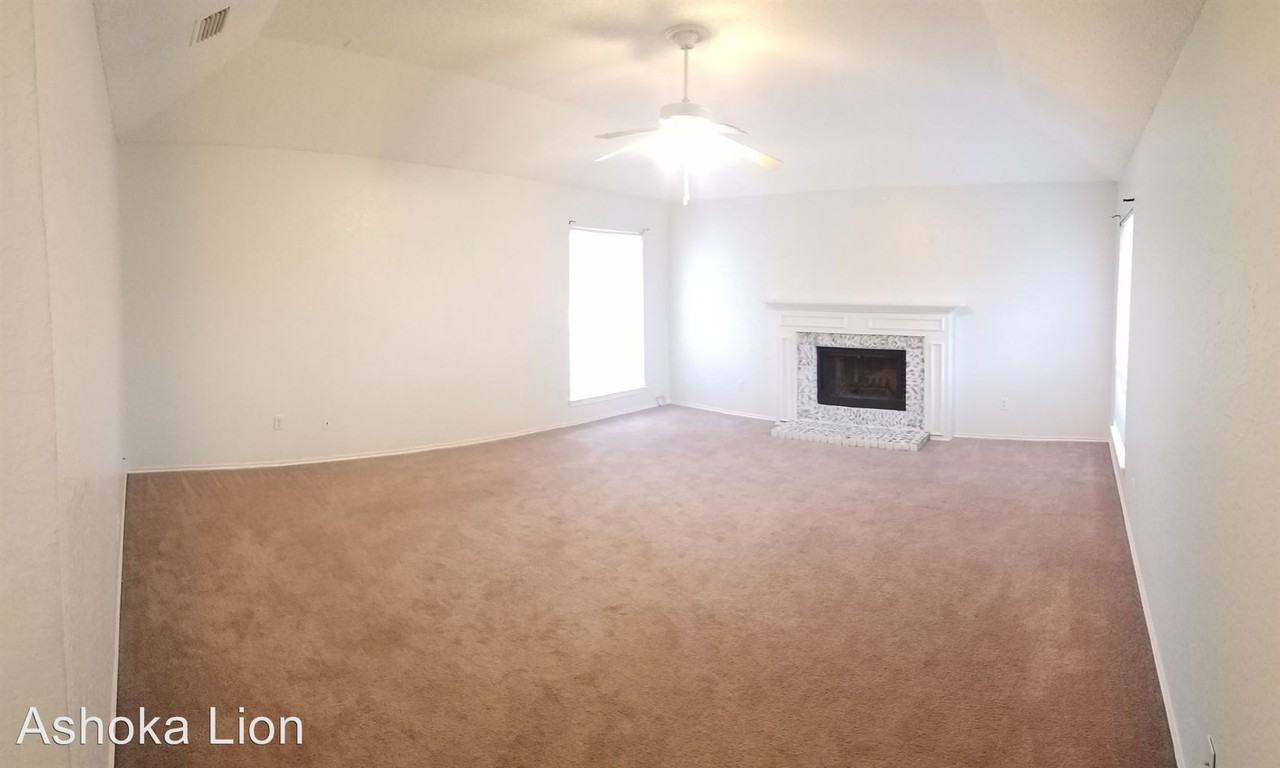 321 Stillmeadow Dr - Photo 2 of 16