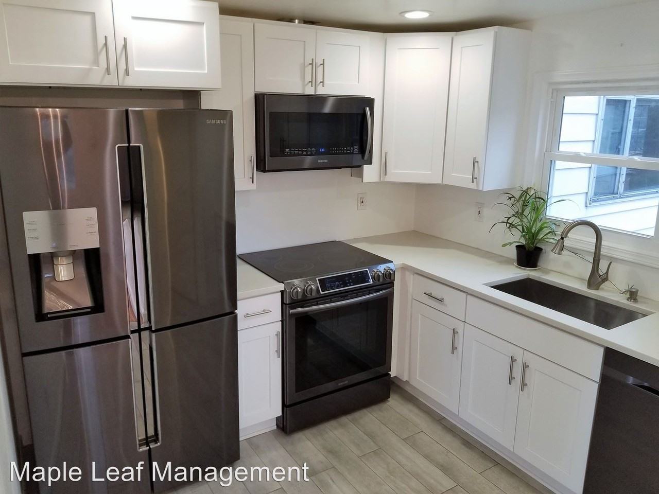 8840 38th Ave SW - Photo 3 of 30