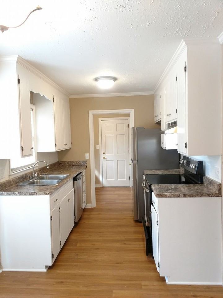 314 Semmes Dr - Photo 3 of 21