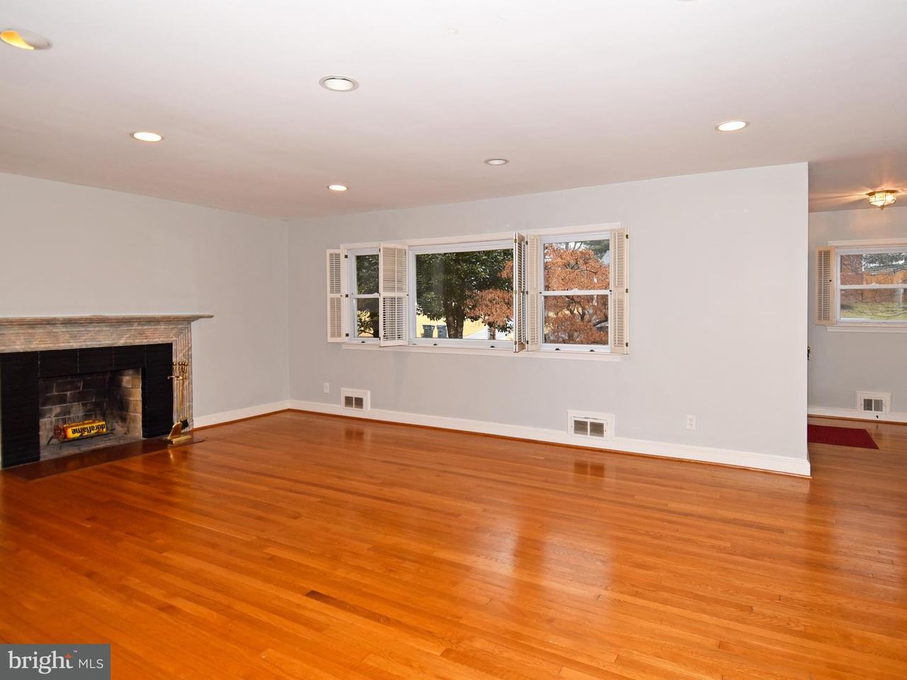 313 N Underwood St - Photo 2 of 30