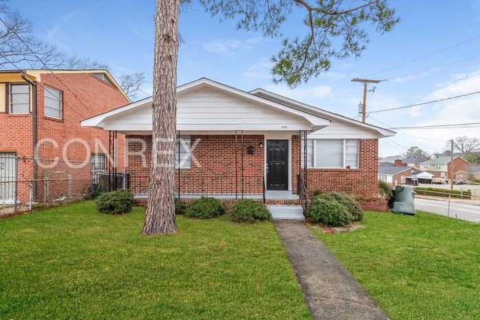 2135 Barhamville Rd - Photo 2 of 9