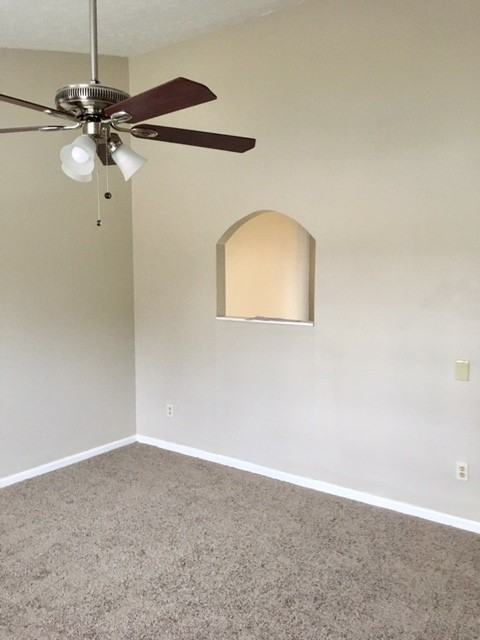 2800 Summerfield Dr - Photo 3 of 14