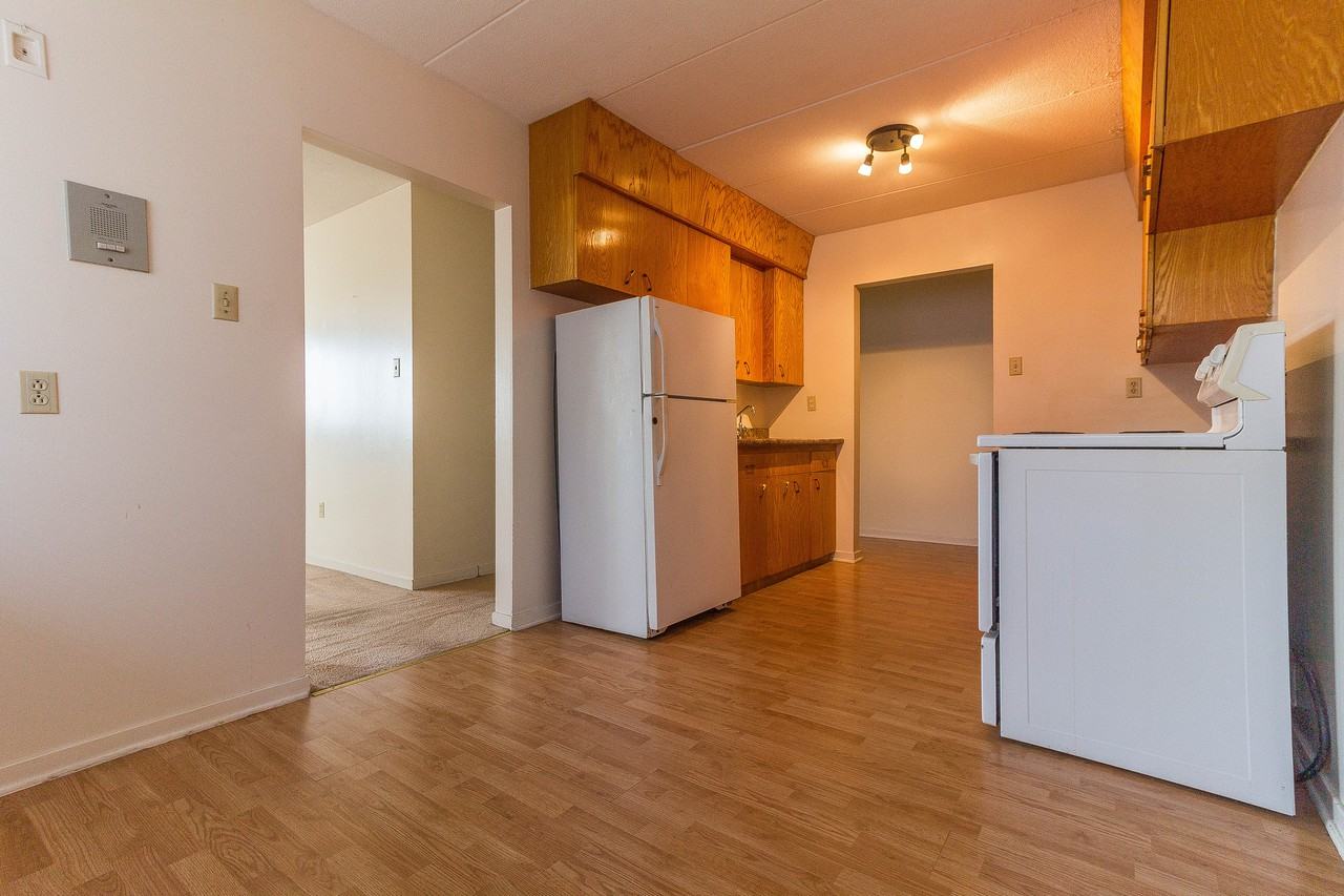 2945 Avonhurst Drive - Photo 2 of 8