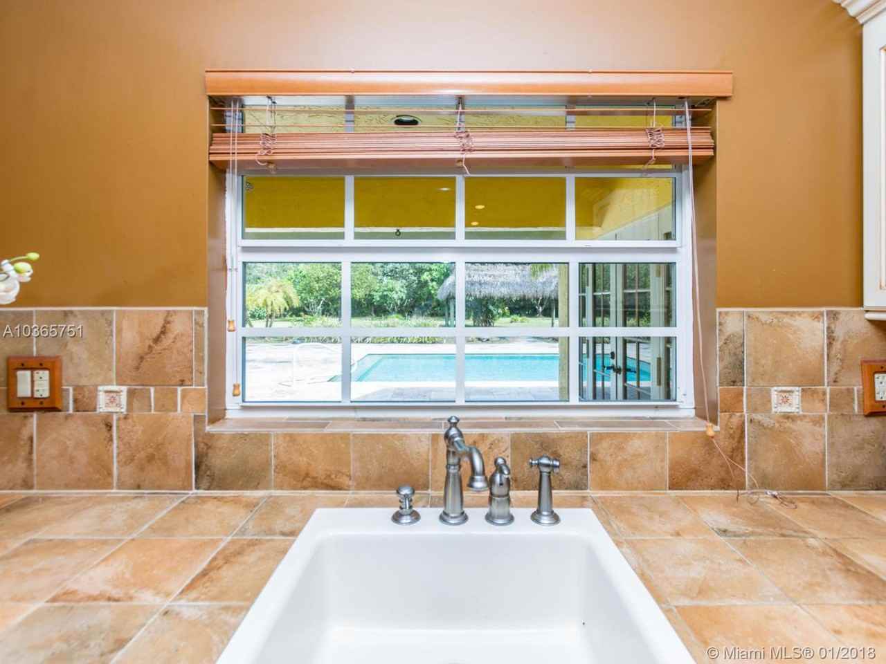 8395 Southwest 96th Street - Photo 3 of 15