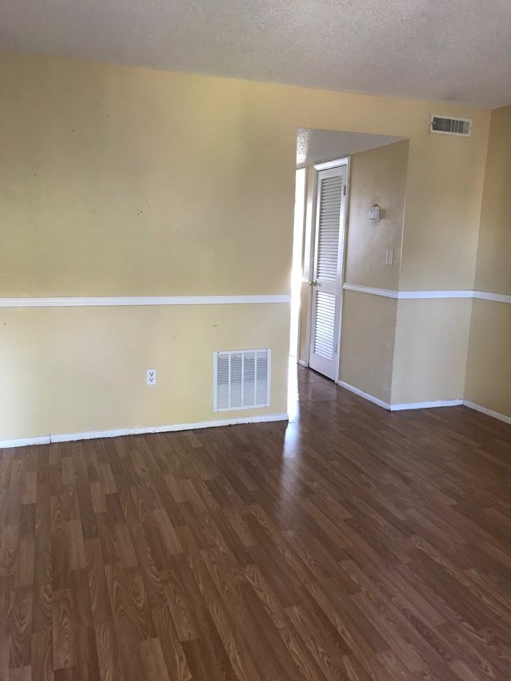 955 Knox McRae Drive #2 - Photo 3 of 7