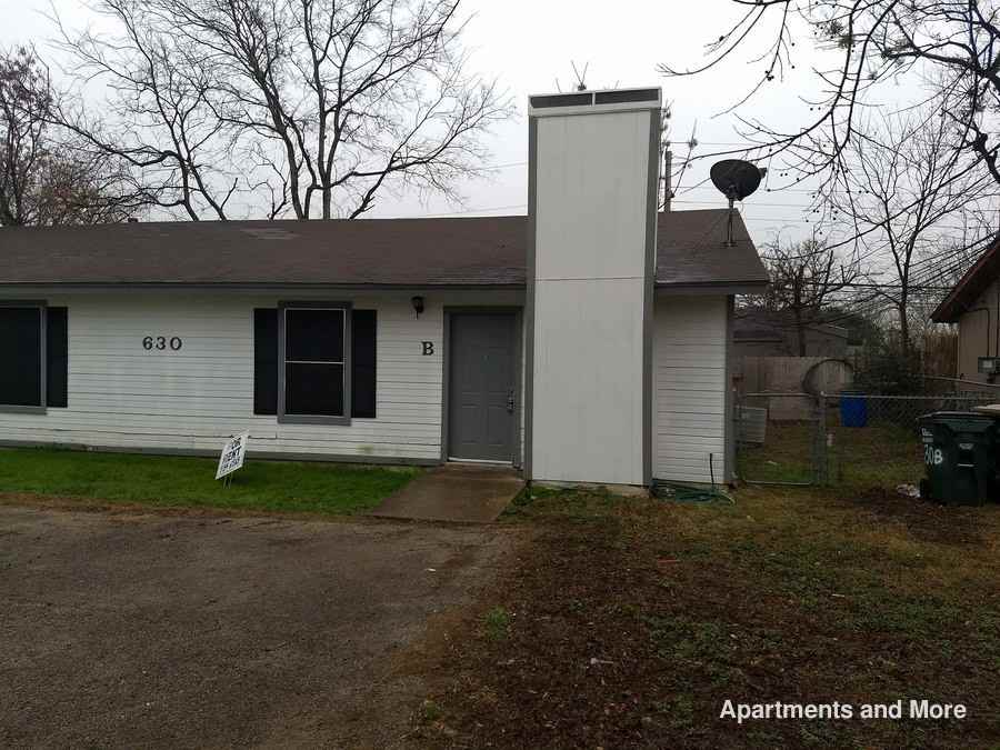 630 Mill St #B - Photo 2 of 14