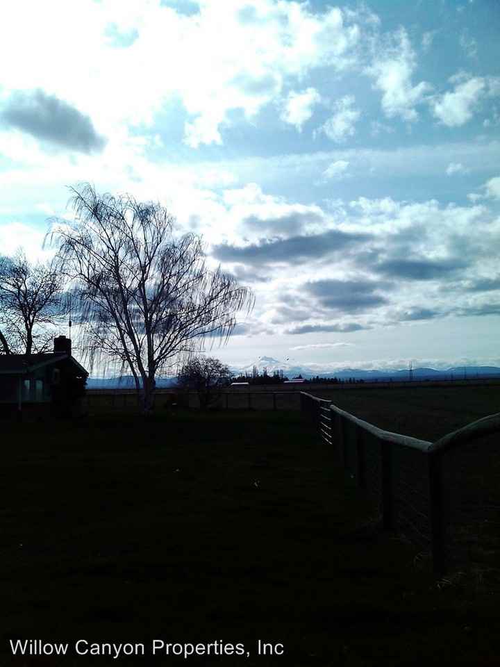 3880 NW Elbe Dr - Photo 3 of 13