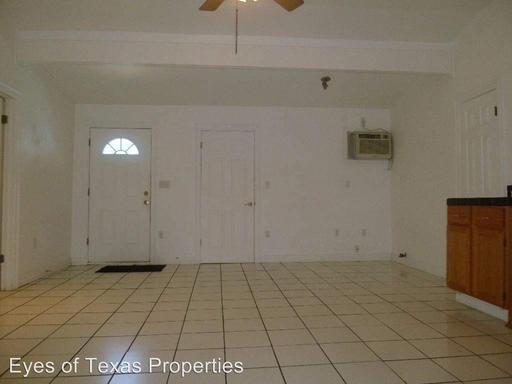 1806 W 30th St - Photo 2 of 14