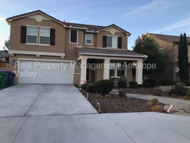 3636 Emerald Ln - Photo 3 of 42