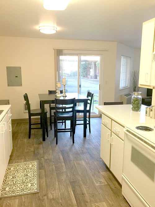 11301 SE 10th Street - Photo 2 of 13