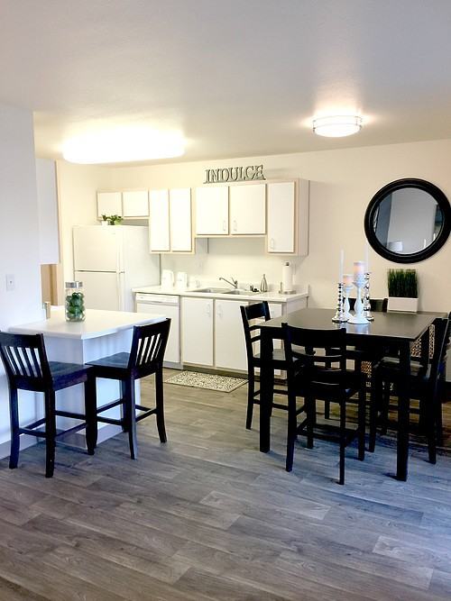 11301 SE 10th Street - Photo 3 of 13