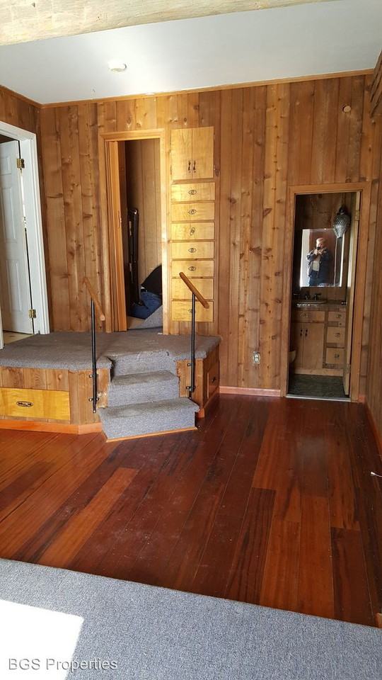 1020 Mickey Cir - Photo 3 of 9