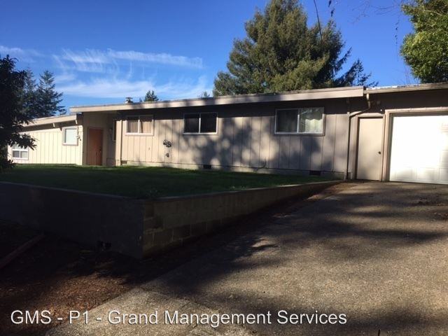 511 Crestview Dr - Photo 3 of 36