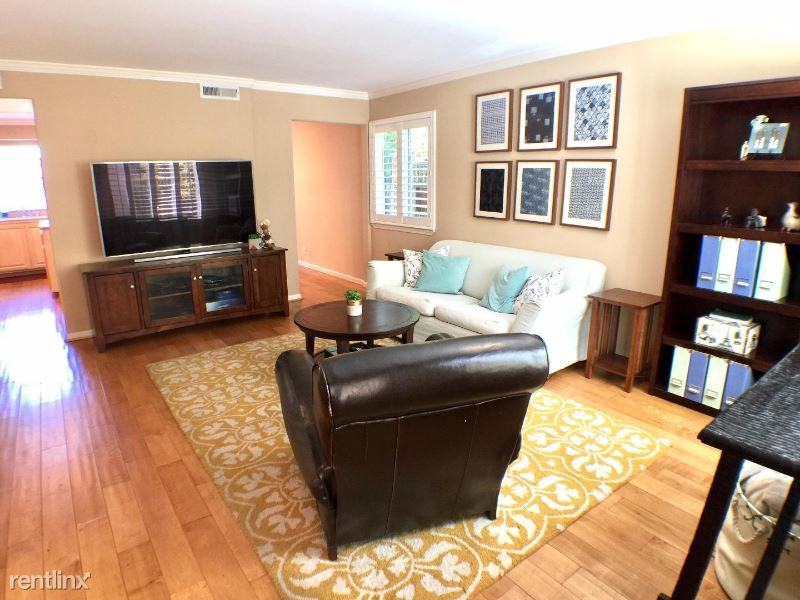 1806 Park Ave - Photo 3 of 10