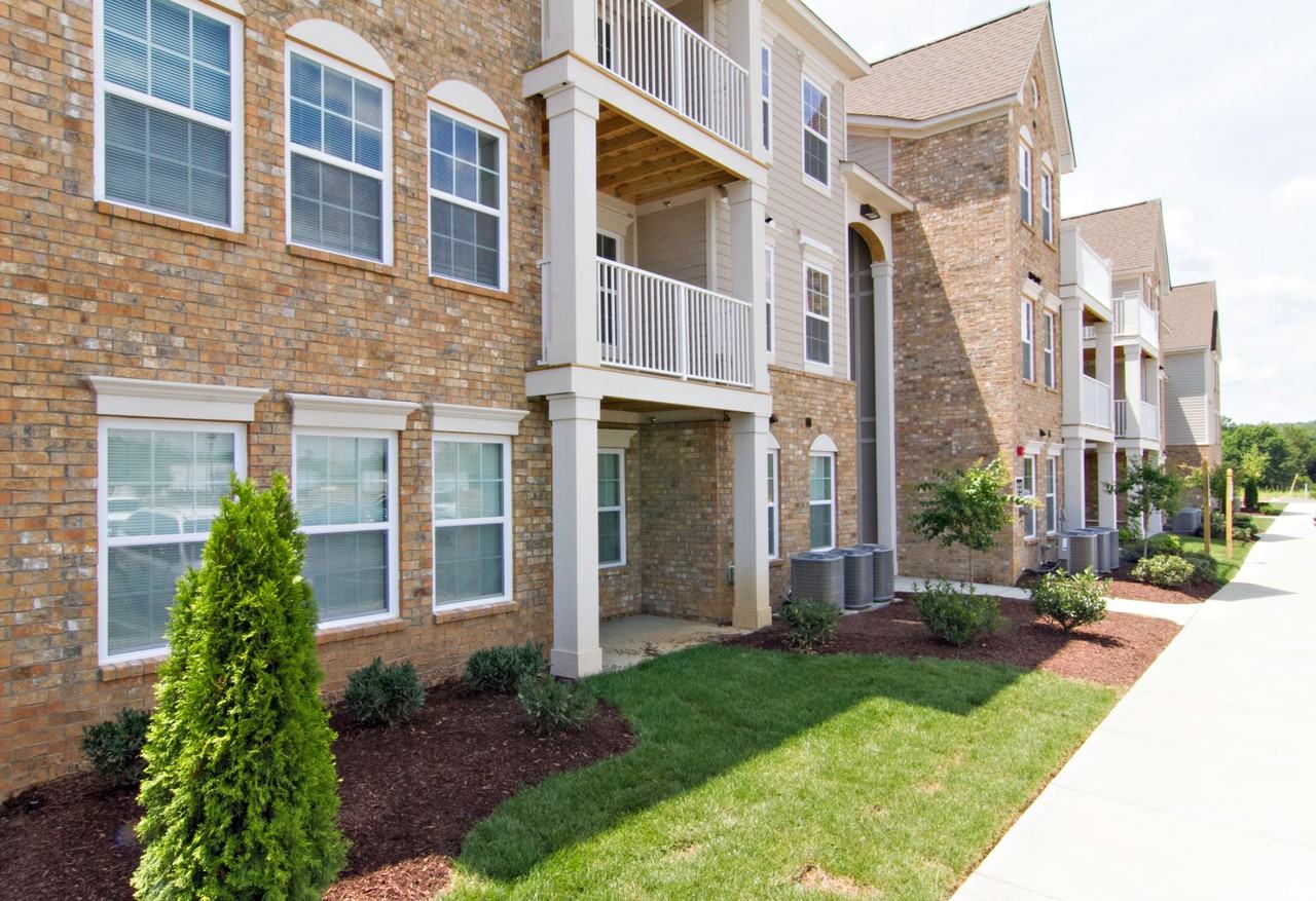 Arbor Brook Apartments - Photo 2 of 32