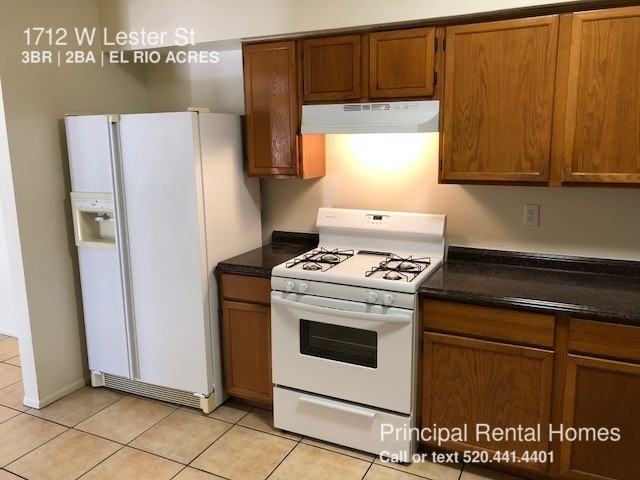 1712 W Lester St - Photo 3 of 8