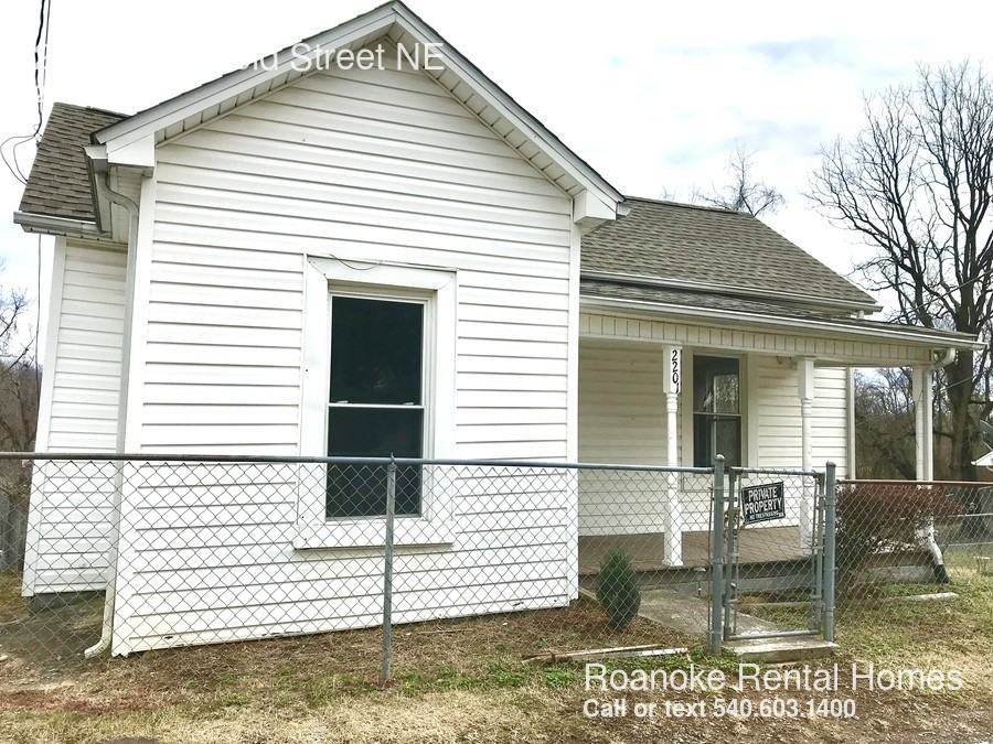 2201 Ridgefield St NE, Roanoke, VA 24012 2 Bedroom House ...