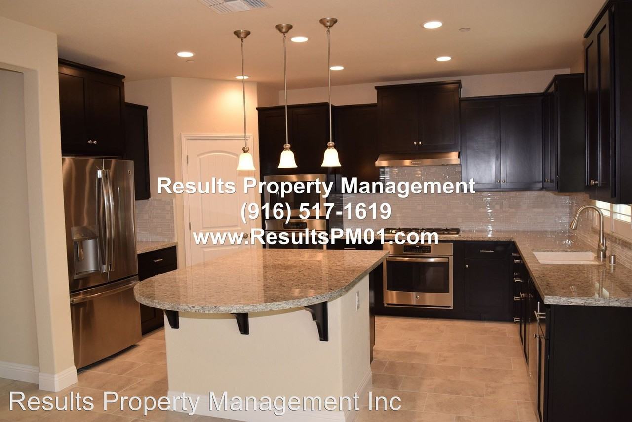 209 Crystal Pond Ct - Photo 3 of 9