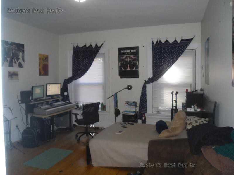 465 Park Dr - Photo 3 of 12