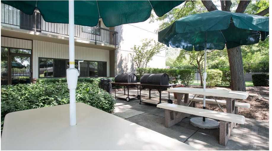 Plymouth Square Apartments - Photo 2 of 19