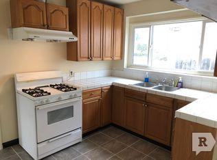 3103 Center St - Photo 2 of 7