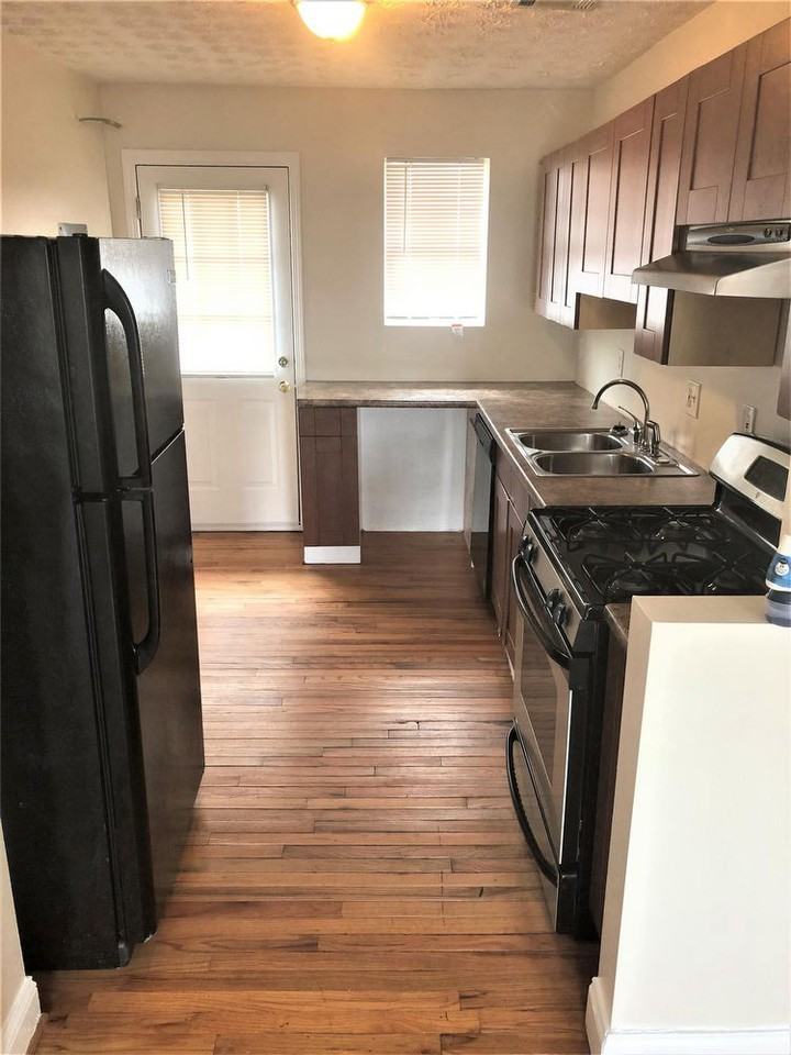 25 Bradley St SE - Photo 2 of 6