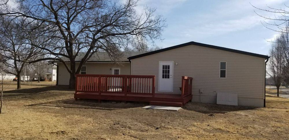 201 E Main St - Photo 2 of 9