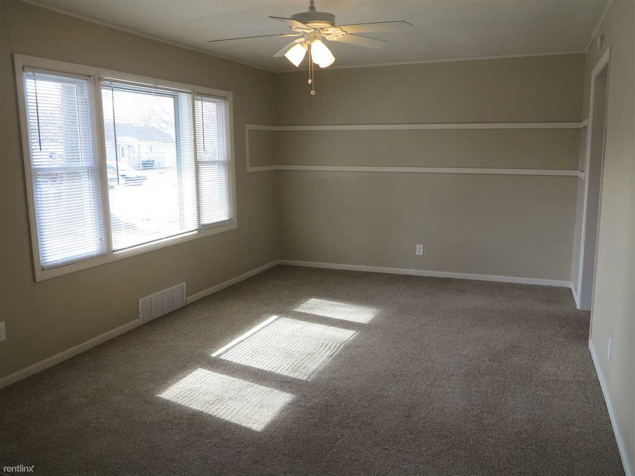 1108 E Fredrickson Dr - Photo 2 of 15