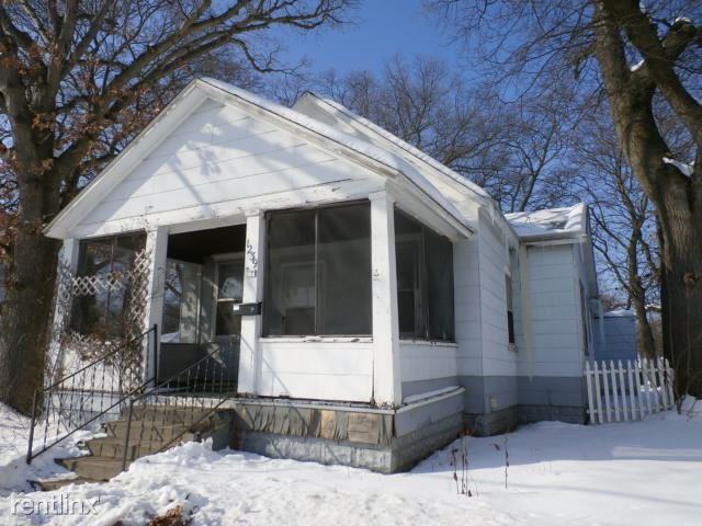 1239 S Getty St - Photo 2 of 16