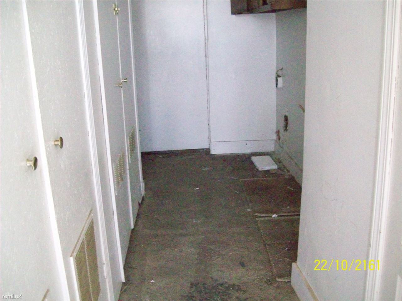 4017 Pringle Ave - Photo 2 of 9