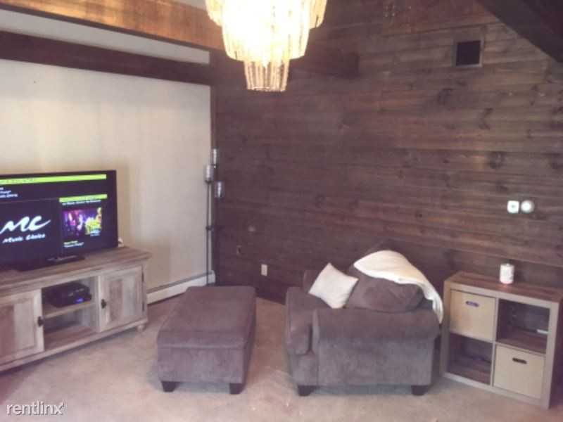 538 Elm Ave - Photo 3 of 8