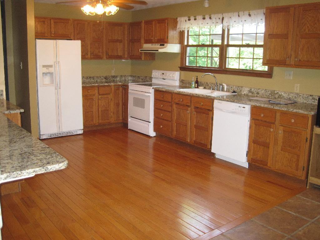 104 Deer Run Rd - Photo 3 of 9