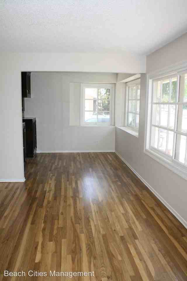 11439 211th St - Photo 2 of 45