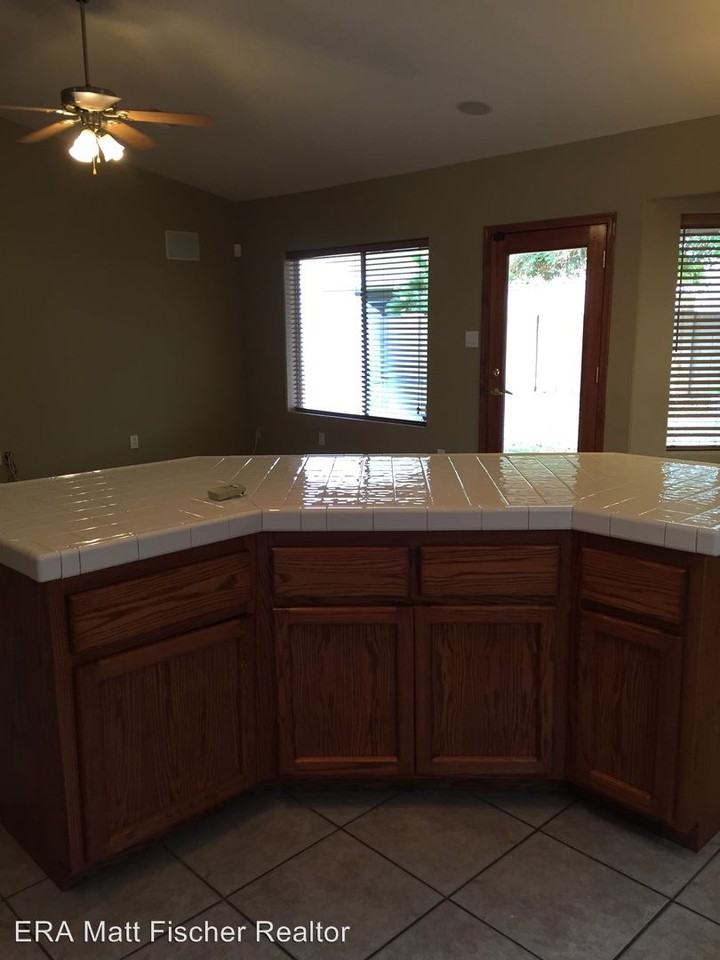 3000 S 47th Ave - Photo 2 of 15