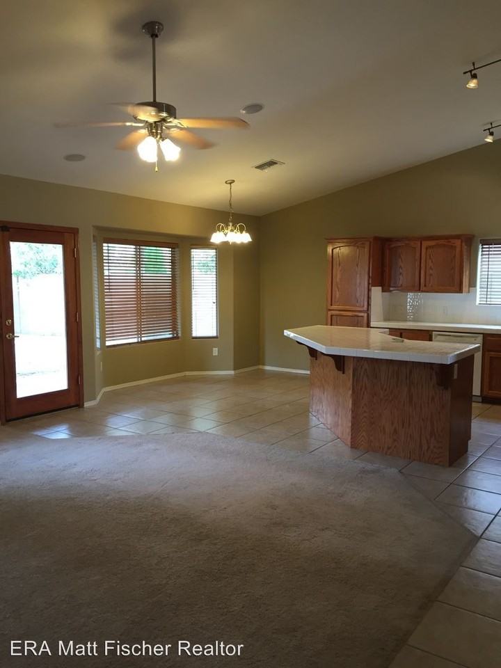 3000 S 47th Ave - Photo 3 of 15