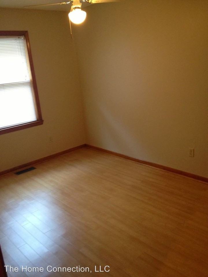 2204 NE 37th Terrace - Photo 2 of 16