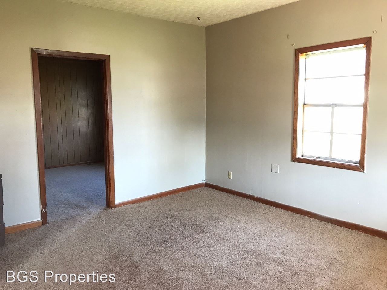 121 Reynolds Ave - Photo 3 of 8