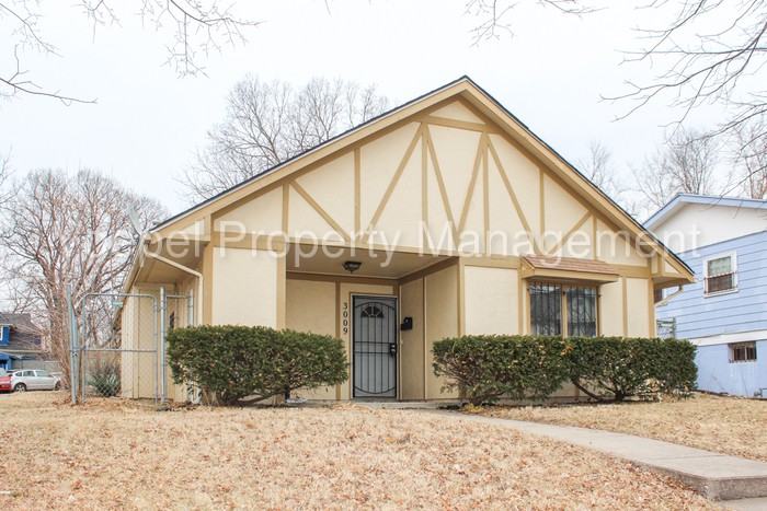 3009 Flora Ave - Photo 2 of 14