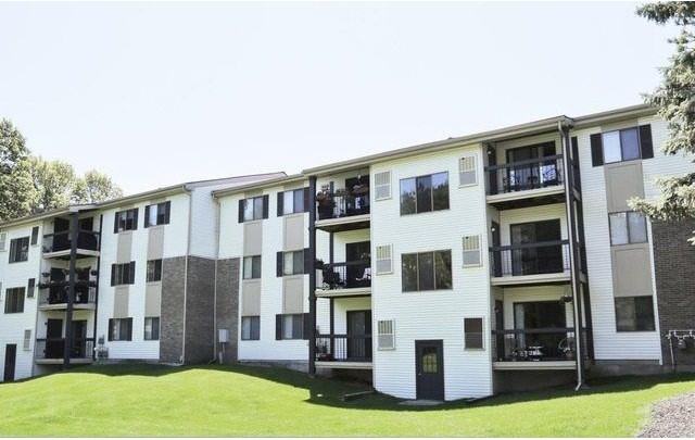 Pine Ridge Apartments - Photo 3 of 17