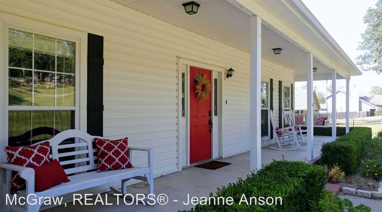 9170 South 36th West Avenue - Photo 2 of 43