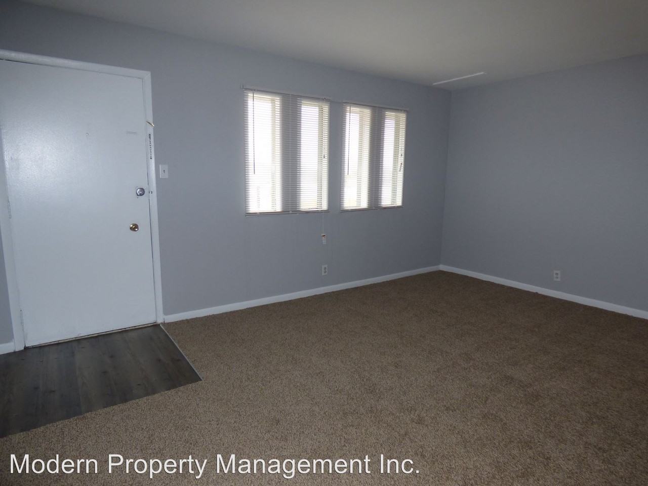 1805 Oxford Circle - Photo 3 of 17