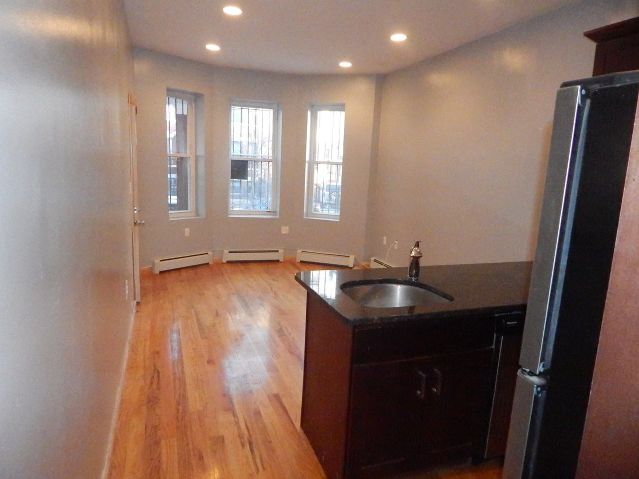 238 E 176th St - Photo 3 of 10