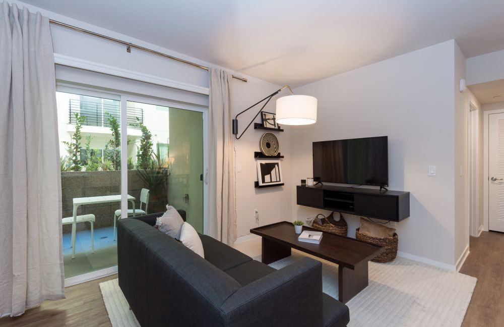 IMT 5700 - Photo 3 of 37