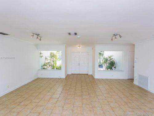 20530 Highland Lakes Blvd - Photo 3 of 8