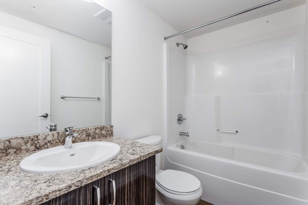 450 8 Ave SW - Photo 3 of 20
