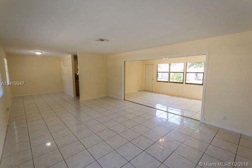 380 NW 48th Ave - Photo 3 of 8