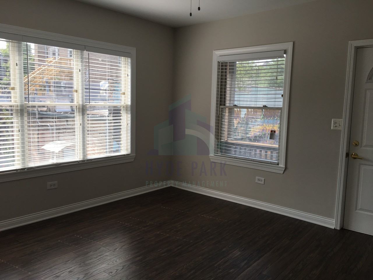 1312 East Hyde Park Boulevard - Photo 2 of 11