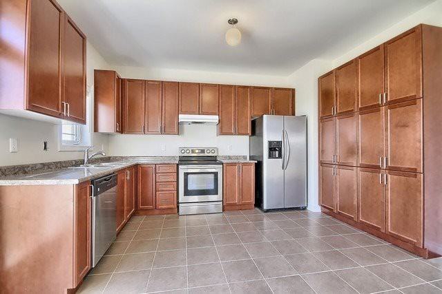 2 Bud Leggett Crescent - Photo 2 of 8