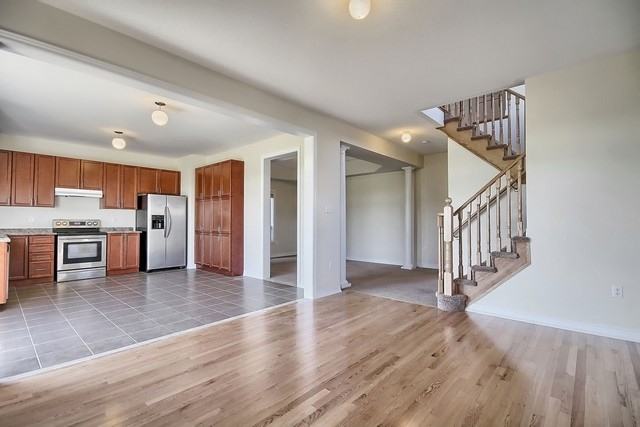 2 Bud Leggett Crescent - Photo 3 of 8